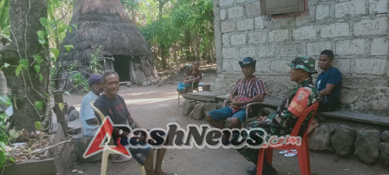Pos Auren dan Mahasisa KKN Jalin Komunikasi Berikan Materi Wawasan Kebangsaan Kepada Siswa SDI Auren