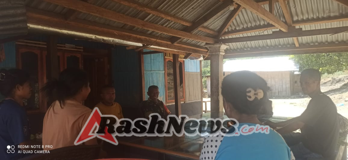 Babinsa dan Warga Desa Liselande Bersinergi Jaga Stabilitas Keamanan Lingkungan