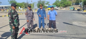 Babinsa Poto Tano Tegaskan Komitmen TNI Dalam Menjaga Ketertiban di Pelabuhan