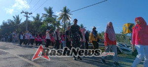 TNI Hadir di Tengah Masyarakat, Jaga Kelancaran Festival Hiu Paus Labuhan Jambu