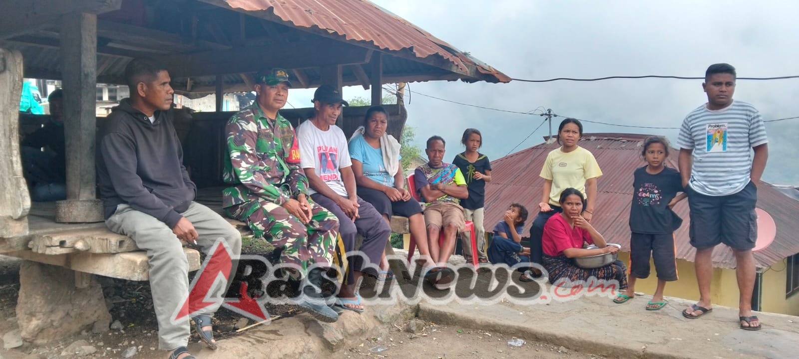Sinergi TNI dan Warga, Babinsa Ende Pantau Wilayah dan Dengarkan Aspirasi Masyarakat