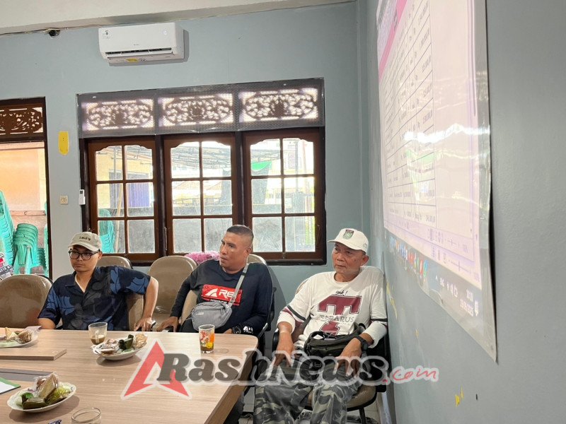 Sinergitas Tingkatkan Infrastruktur, Babinsa Kampung Kusamba Atensi Musyawarah Penanganan Drainase