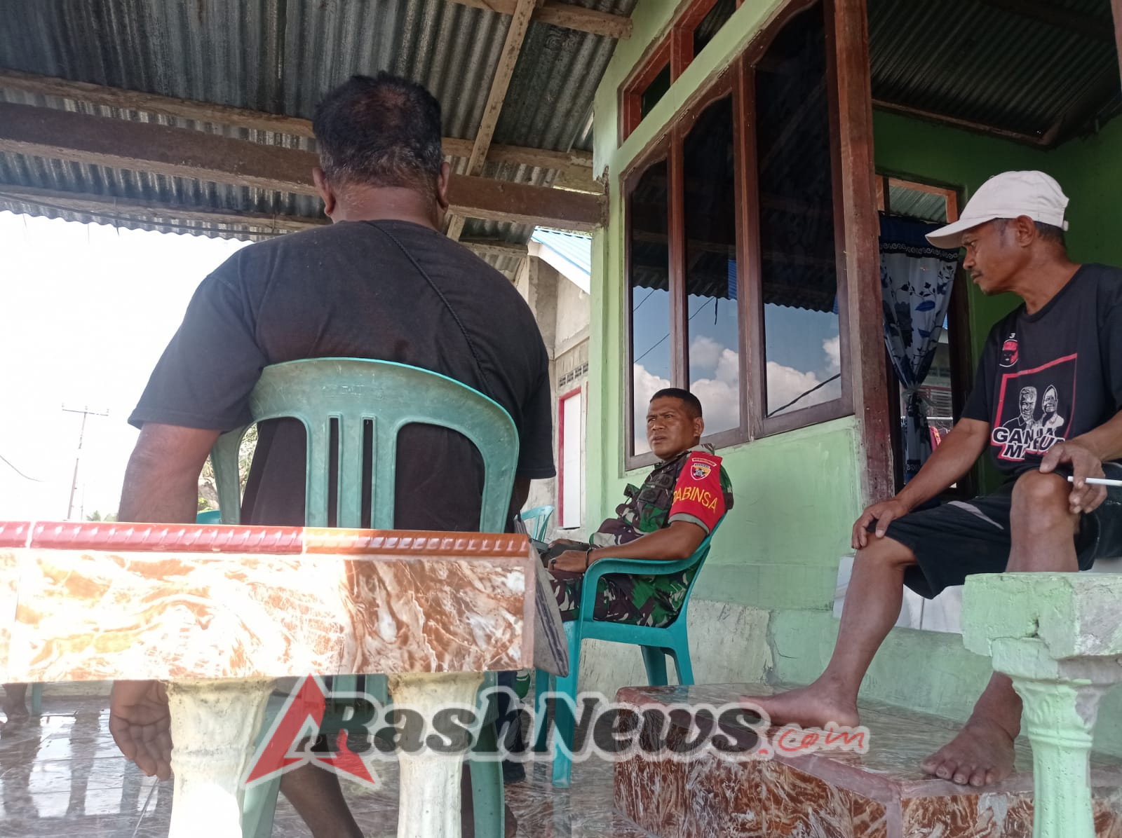 TNI AD Pererat Hubungan dengan Warga lewat Kegiatan Komsos di Wilayah Binaan