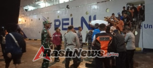 Dukung Keamanan Laut, Babinsa Koramil 1602-01/Ende Monitoring KM Lawit di Pelabuhan IPPI