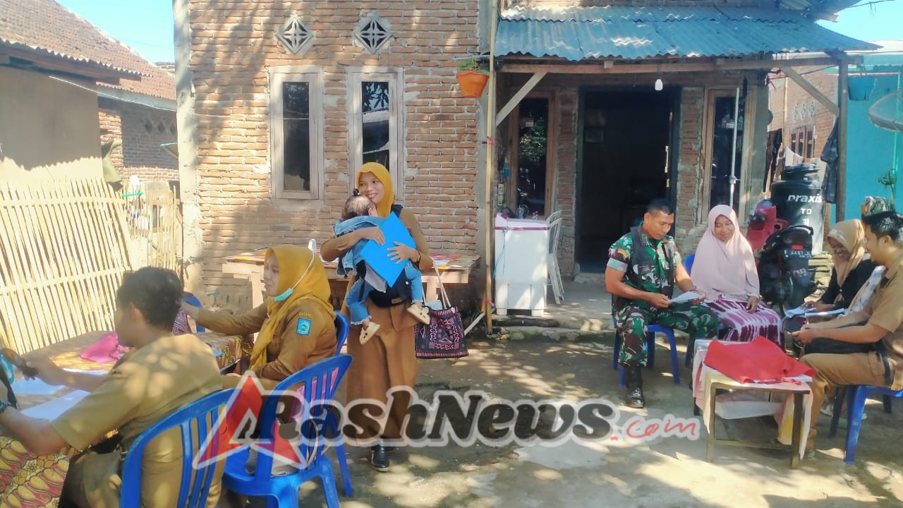 Babinsa Koramil Dompu Jaga Kelancaran Posyandu