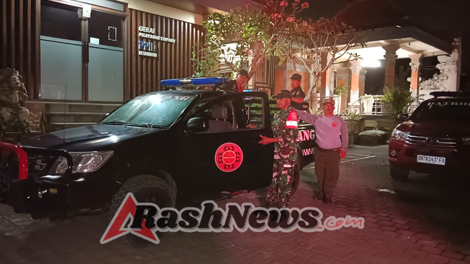 Babinsa Desa Kutuh Gelar Patroli Gabungan Bersama Linmas dan Pecalang Wujudkan Kamtibmas Kondusif