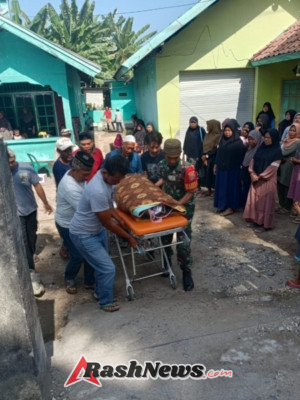 Babinsa Serda Mursaha Tunjukkan Kepedulian dengan Hadiri Takziah di Desa Binaan