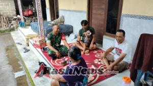 Melalui Anjangsana dan Komsos, Babinsa Desa Bunutin Pererat Hubungan dengan Warga