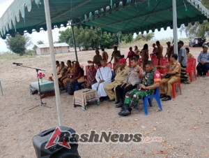 Babinsa Koramil 1602-04/Maurole Terlibat Aktif dalam Pembangunan Infrastruktur Pendidikan di Ende