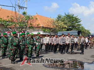 Personel Kodim 1623/Karangasem ikuti apel gabungan bersama instansi terkait.