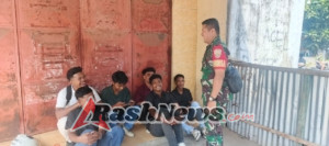 Tingkatkan Kesadaran Bela Negara, Babinsa Kodim 1602/Ende Laksanakan Komsos di Paupire