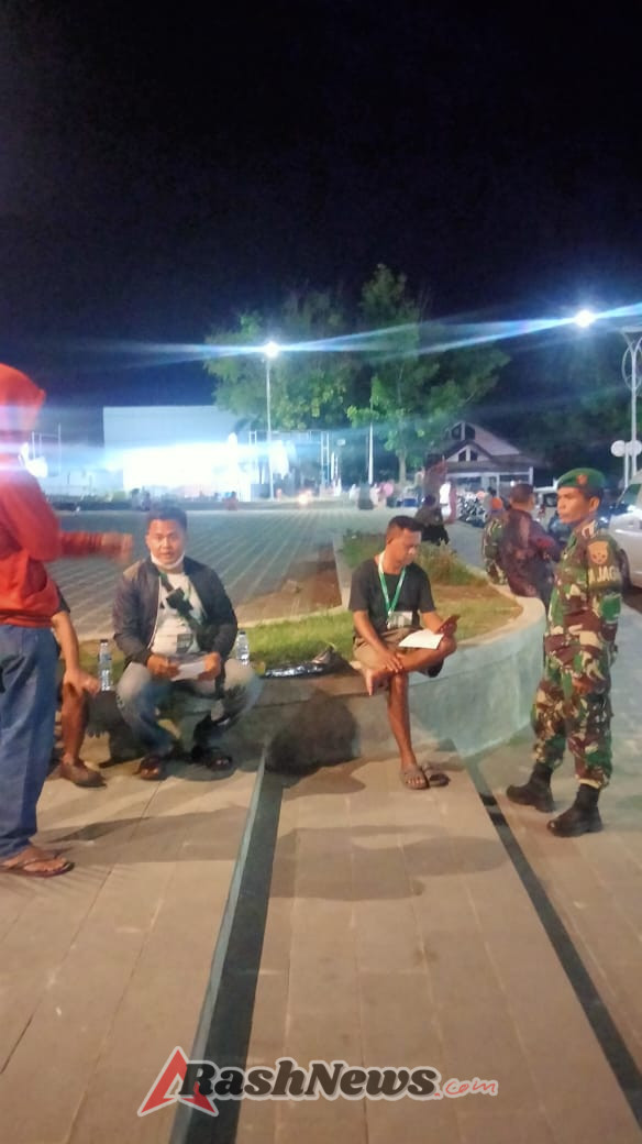 Hadir di Tengah Warga, Babinsa Koramil 1628-01/Taliwang Teguhkan Komitmen Jaga Keamanan