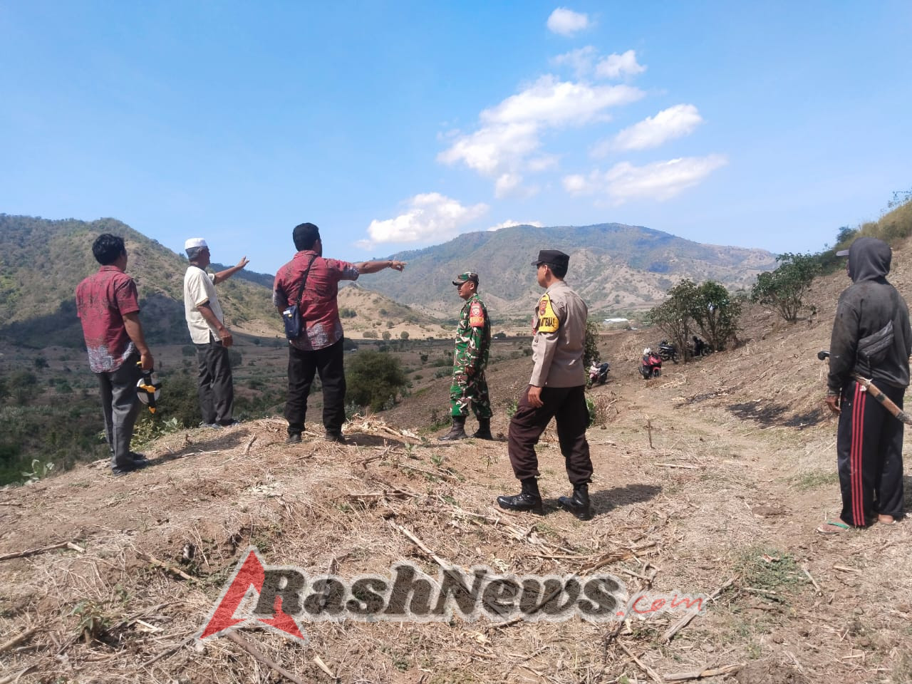Mediasi Sengketa Batas Lahan di Dusun Jembatang Kemar Berjalan Kondusif Berkat Pendampingan Babinsa