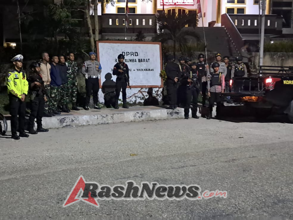 Kodim 1613/Sumba Barat dan Polres Sumba Barat Gelar Patroli Malam Bersama di Dua Kabupaten
