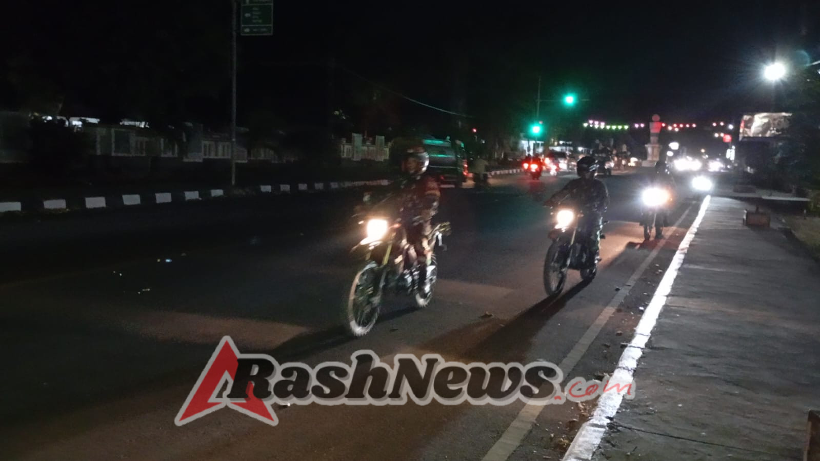 Dekatkan Diri ke Masyarakat, Koramil Alok Laksanakan Patroli Malam Sambut Hari Jadi TNI ke-80