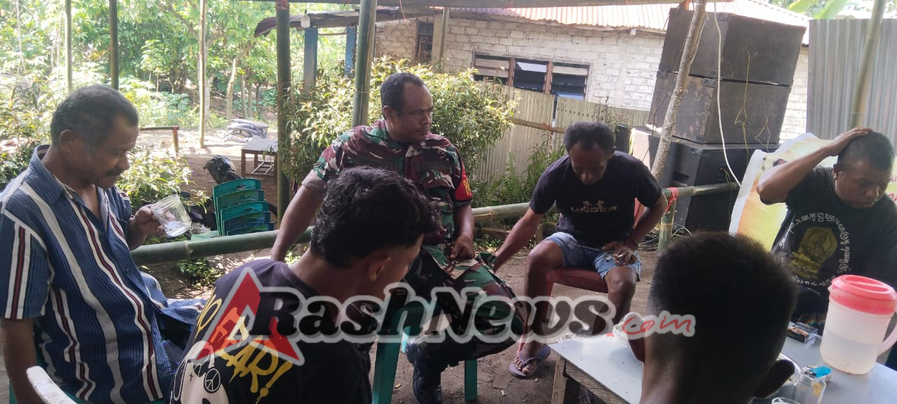 Sinergi TNI dan Masyarakat di Desa Tumberabu 2 Terjalin Melalui Komsos dan Pamwil Babinsa