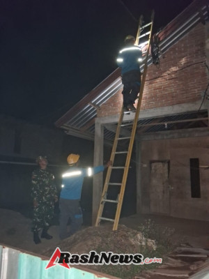 Babinsa dan Warga Tanggap, Kebakaran Kabel Listrik Tak Menimbulkan Kerugian