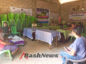 Babinsa Koramil 1627/02 Pantai Baru Dampingi Penyaluran BLT-DD di Desa Pengodua