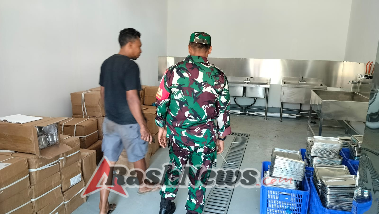 Babinsa Melinggih Kawal Kesiapan Dapur MBG bagi 3.500 Penerima Manfaat