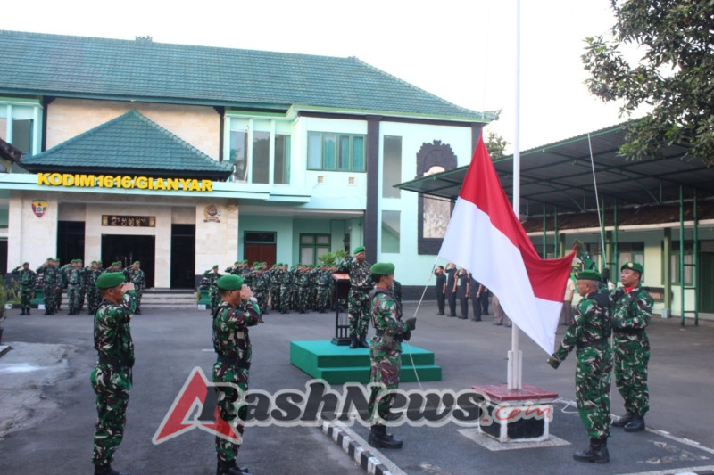 Upacara Bendera Senin, Kodim 1616/Gianyar Teguhkan Semangat Nasionalisme Prajurit dan PNS