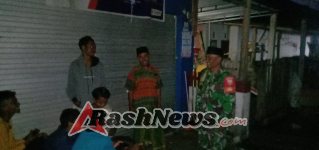 Babinsa Koramil 1614-03/Hu’u Galang Kebersamaan dengan Pemuda