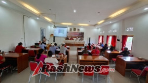 Babinsa Koramil 1616-01/Gianyar Ikut Kawal Penyusunan RKP Desa Petak Kaja Tahun 2026