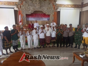 Sinergi TNI dan Warga, Babinsa Selat Dampingi Pelaksanaan Upacara Adat Diksa Pariksa
