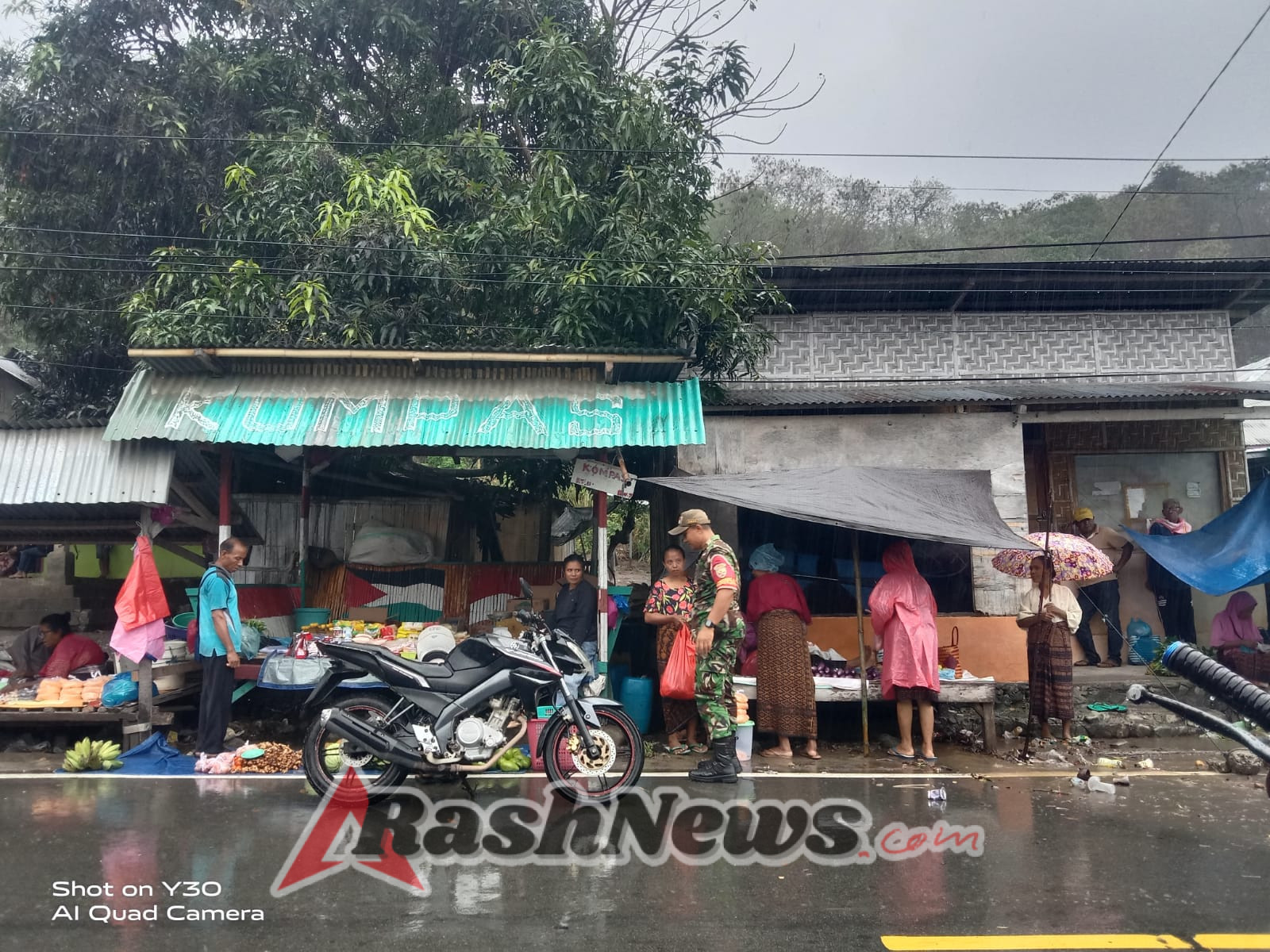 Babinsa Turun ke Lapangan, Warga Ndorurea Sambut Positif Kehadiran TNI di Tengah Masyarakat