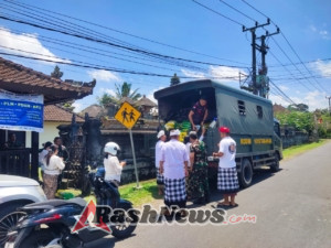 Kodim Tabanan Terus Gencarkan Penyaluran Beras SPHP, Kali Ini di Desa Rejasa – Penebel