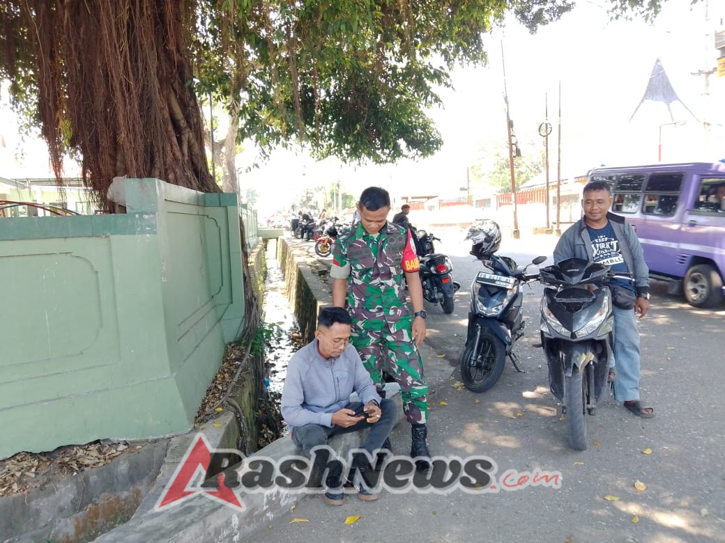 Warga Sambut Antusias Kegiatan Komsos Babinsa di Desa Nakambara, Ende