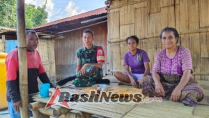 Tingkatkan Waspada dan Keamanan, Babinsa Kodim 1602/Ende Sambangi Masyarakat Detukeli