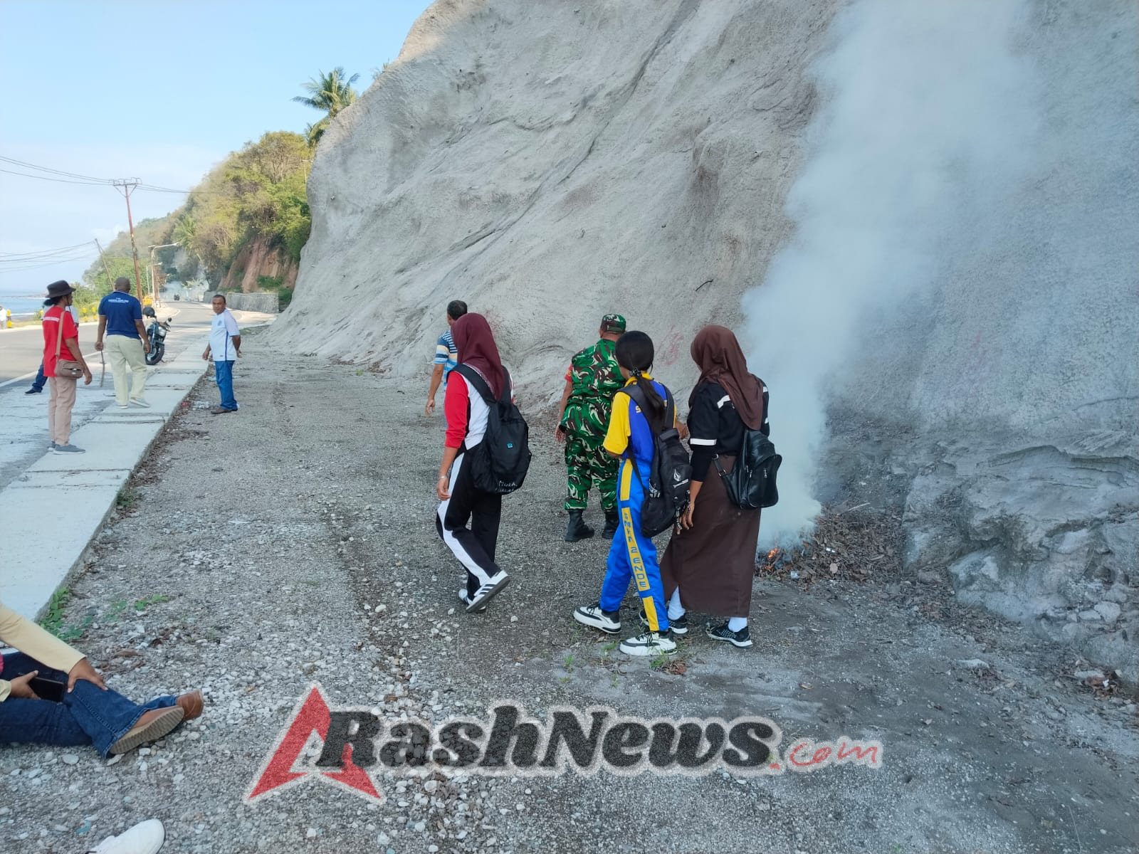 Kolaborasi Babinsa dan Warga Ciptakan Lingkungan Bersih dan Aman di Kotaratu