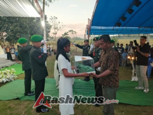 Wakili Dandim, Kasdim 1601/Sumba Timur Hadiri Resepsi Pernikahan Prajurit Kodim