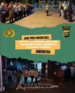 Kapolres Karangasem Pimpin Apel Malam dan Patroli Gabungan di Pelabuhan Padangbai