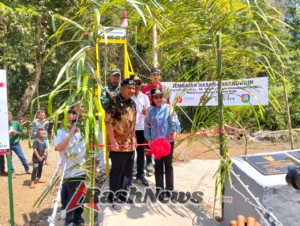 Dandim 1629/SBD dan Bupati SBD Resmikan Jembatan Gantung di Desa Matakapore