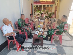 Babinsa Sampir Bersama Bati Wanmil Perkuat Keamanan Lingkungan