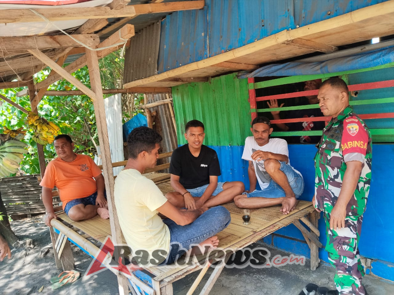 Kodim 1602/Ende Perkuat Sinergi dengan Masyarakat Lewat Komsos di Lingkungan Ndao