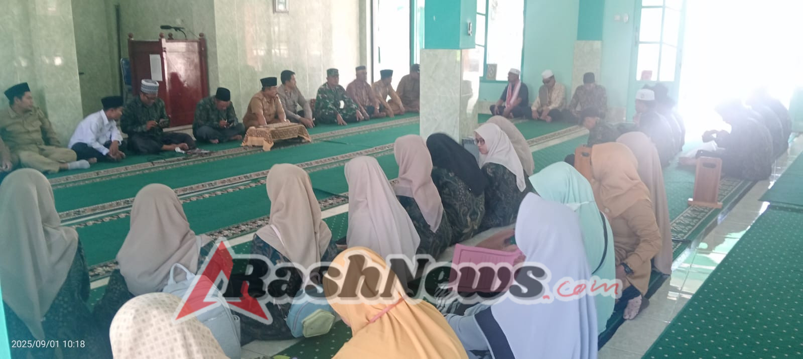 Danpos Ramil Maluk Wakili Danramil Sekongkang dalam Acara Pelepasan Kafilah MTQ Maluk