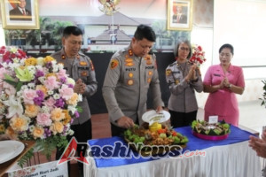 Polres Tabanan Gelar Syukuran Hari Jadi Ke-77 Polisi Wanita Republik Indonesia
