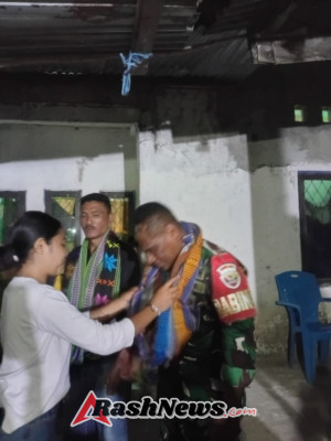Babinsa Serka Janry Selanno Hadiri Syukuran Pelepasan Mahasiswa KKN IAKN Kupang di Desa Oebatu