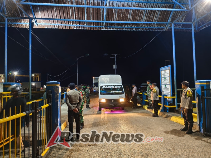 Babinsa Pantai Baru Amankan Kedatangan Kapal Garda Maritim 3 di Pelabuhan ASDP