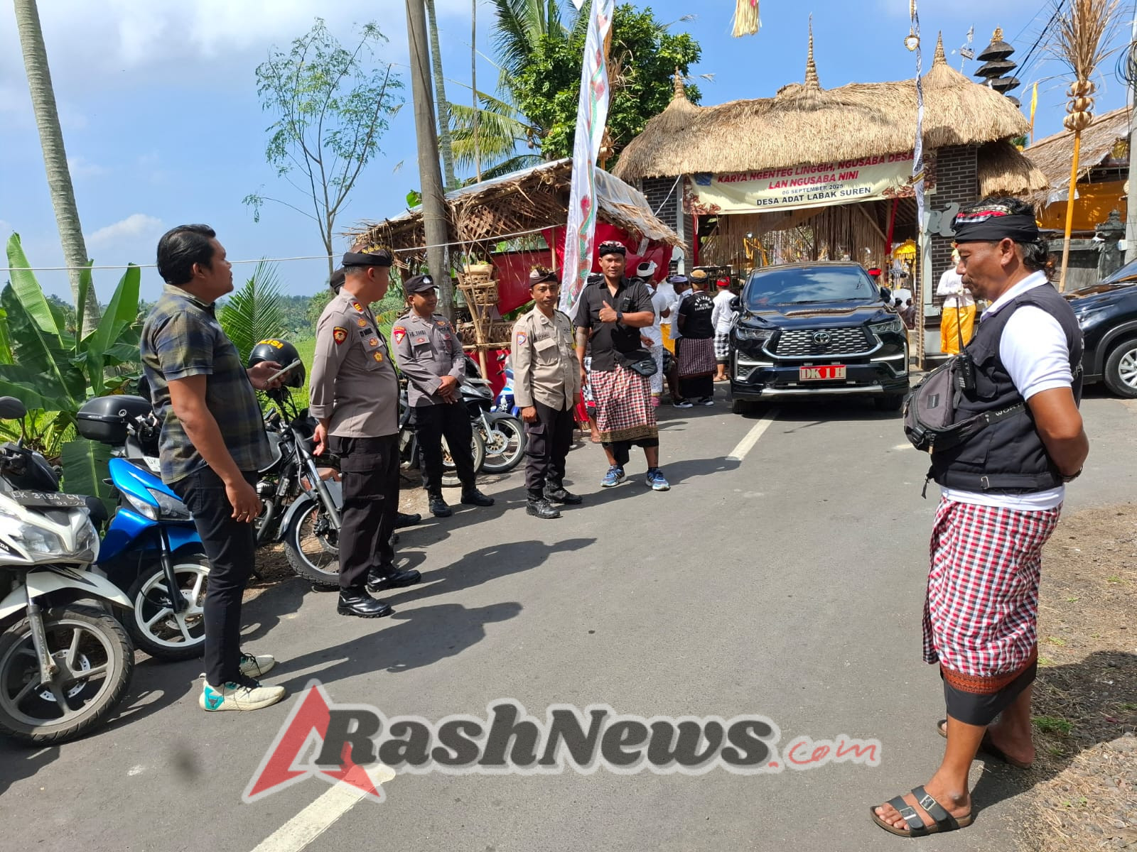 Kapolsek Selemadeg barat Hadir dalam upacara Dewa Yadnya di Desa Adat Labak Suren