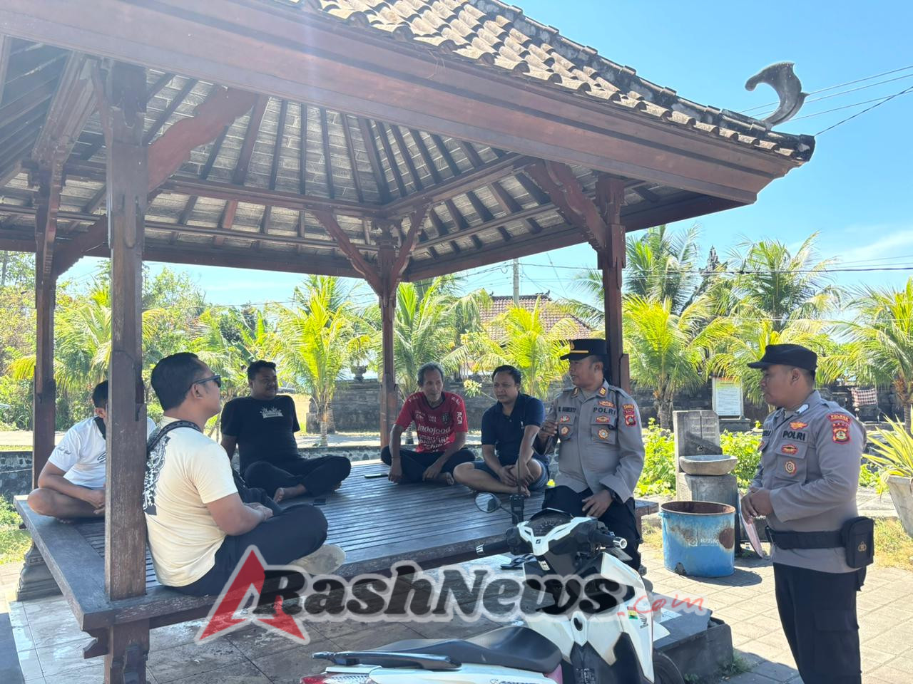 SatBinmas Melaksanakan Colling System Dalam Menjaga Situasi Kamtibmas di Wilkum Polres Karangasem Kondusif