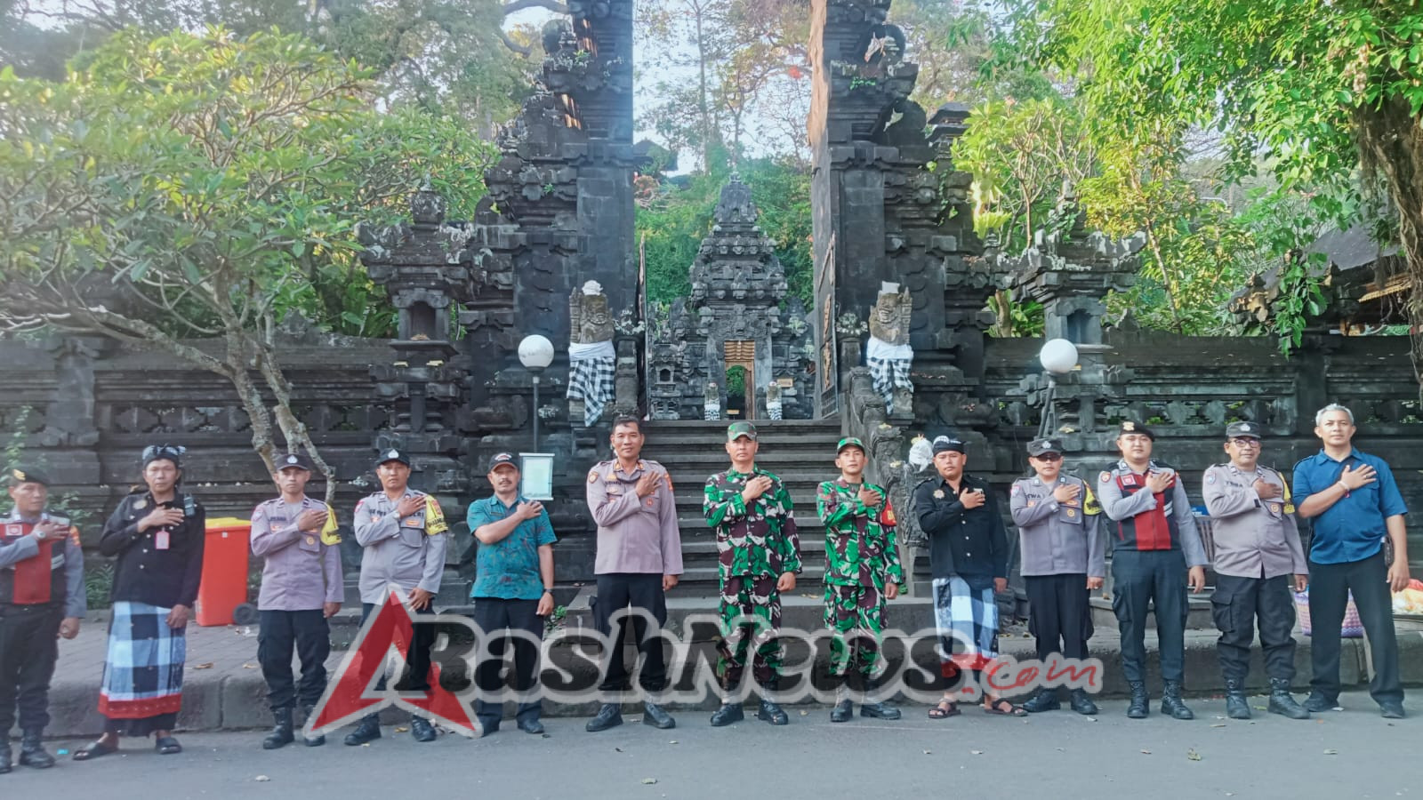 Gencarkan Patroli Wilayah, Aparat Di Dawan Sampaikan Pesan Kamtibmas Kepada Warga