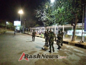 TNI Kawal Keamanan di Pelabuhan Poto Tano Melalui Patroli Malam