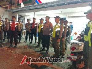 Kapolsek Mengwi Pimpin Patroli Terpadu Bersama Linmas Desa Penarungan Ciptakan Kamtibmas Kondusif