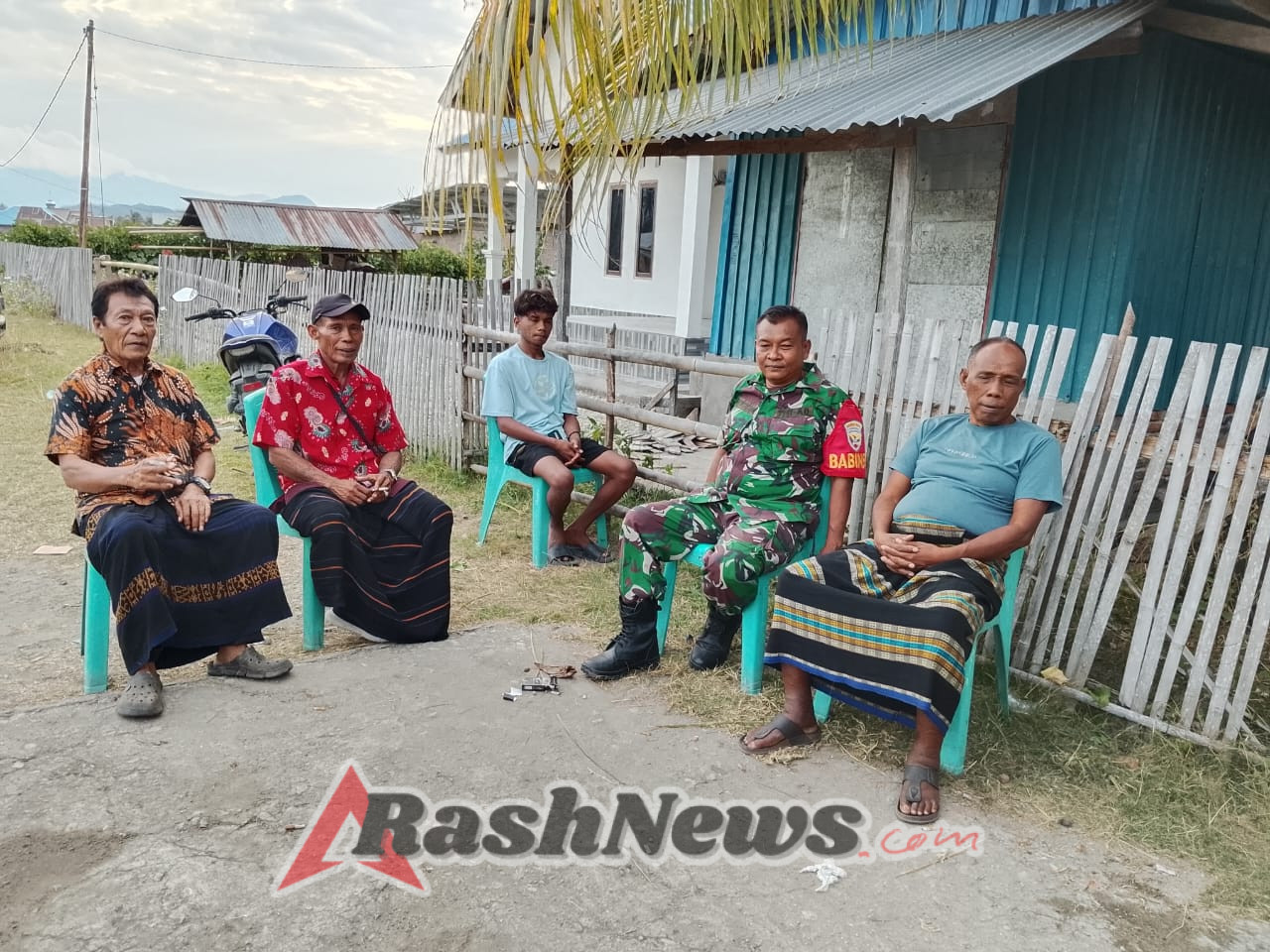 Babinsa Kodim 1602/Ende Jadi Garda Terdepan dalam Menjaga Stabilitas Wilayah