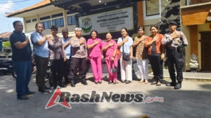 Kapolsek Kerambitan dan Ketua Ranting Bhayangkari Kerambitan Anjangsana ke SLB-C Kerambitan.