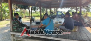 Danramil 1628-02/Sekongkang Bersama Warga Wujudkan Semangat Kebersamaan Lewat Lomba Gapura