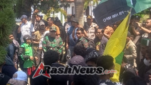 Dandim 1608/Bima Letkol Inf. Andi Lulianto Pimpin Pengawalan dan Pengamanan Aksi Demonstrasi Mahasiswa